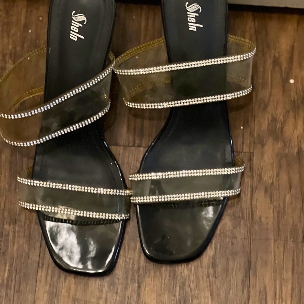 Heel slippers